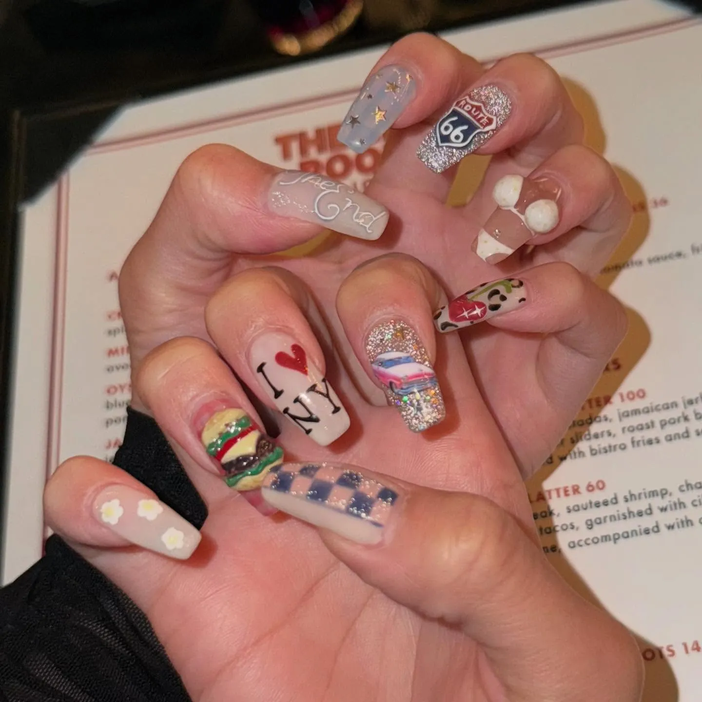 mynail💅✨アメリカ旅行🇺🇸にぴったりのデザインに仕上げ...